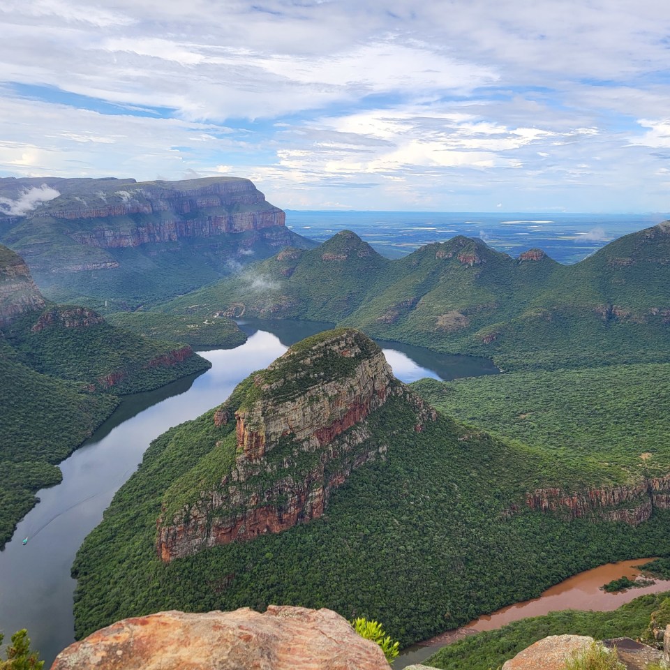 Große Mietwagenrundreise: Vom Krüger Nationalpark bis in das Herz der Drakensberge